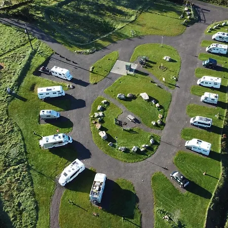 キャンプ場 The Getaway - The Buzzard - Luxury Family Glamping ダンガーバン