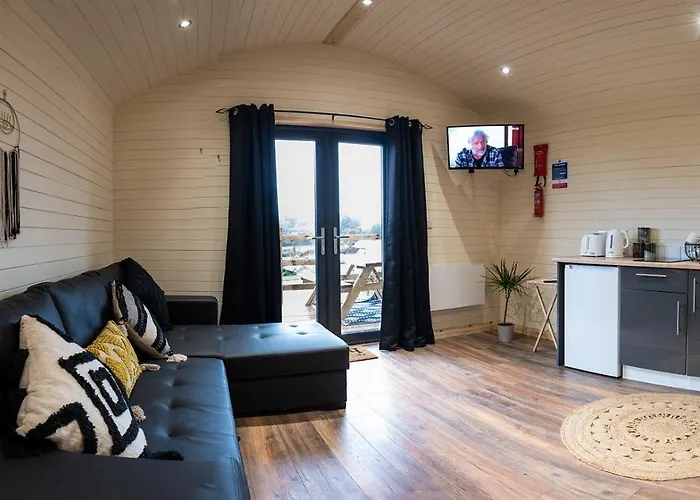The Getaway - The Buzzard - Luxury Family Glamping Кемпинг *