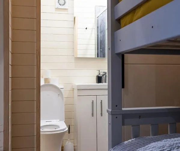 The Getaway - The Buzzard - Luxury Family Glamping キャンプ場 ダンガーバン