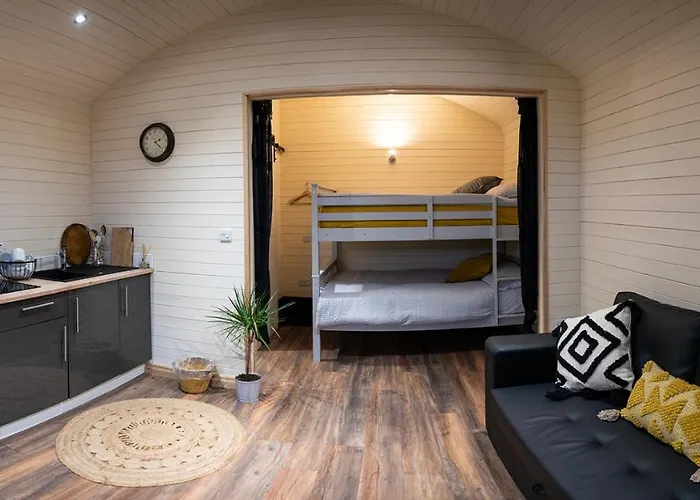 The Getaway - The Buzzard - Luxury Family Glamping *
